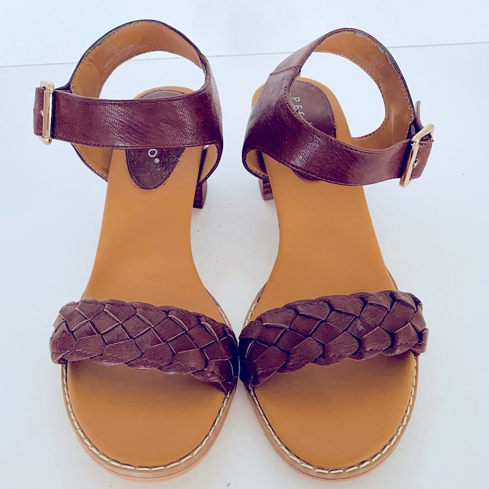 PESARO Simple Heeled Sandal Size 10